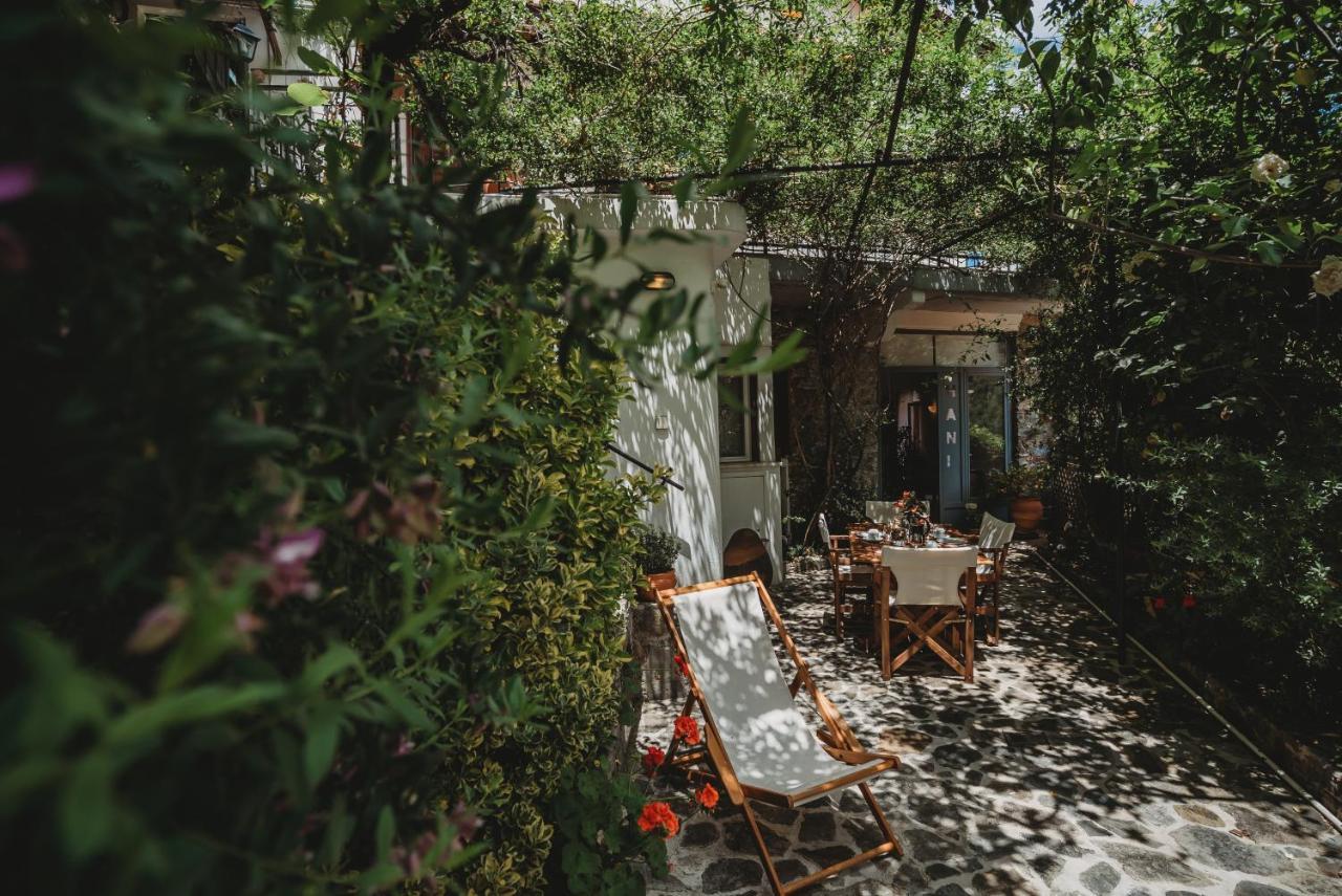 Hani Chrysomilou Kalopanagiotis Buitenkant foto