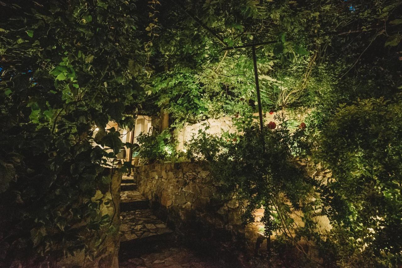 Hani Chrysomilou Kalopanagiotis Buitenkant foto