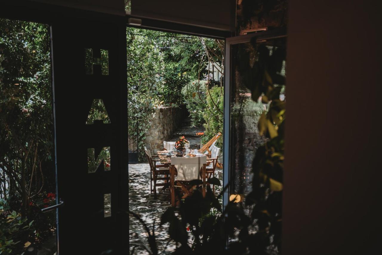 Hani Chrysomilou Kalopanagiotis Buitenkant foto